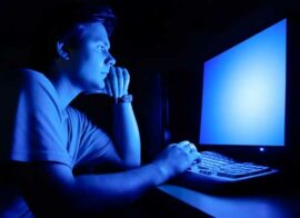 Blue Light Monitor
